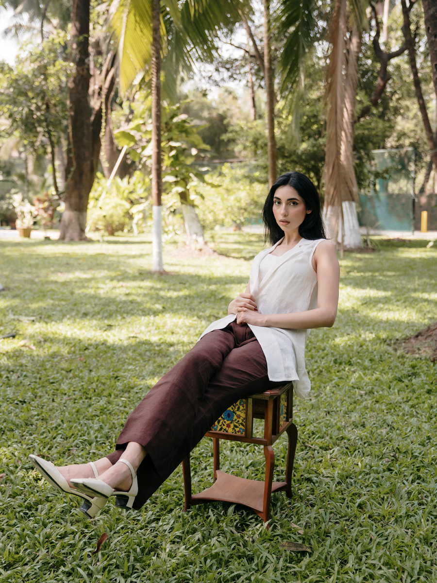THE POWER LINEN BLAZER SET
