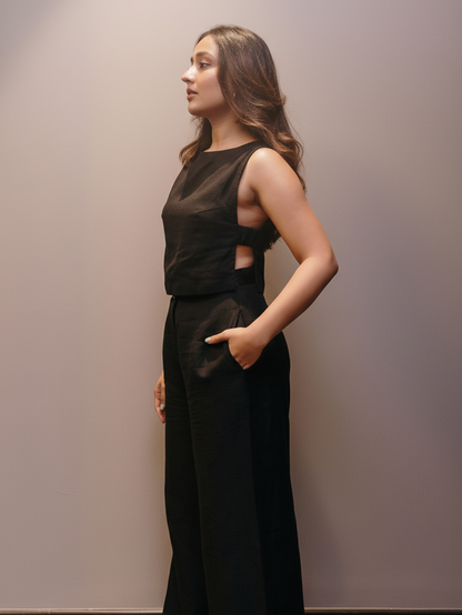 THE LINEN CUT-OUT TOP