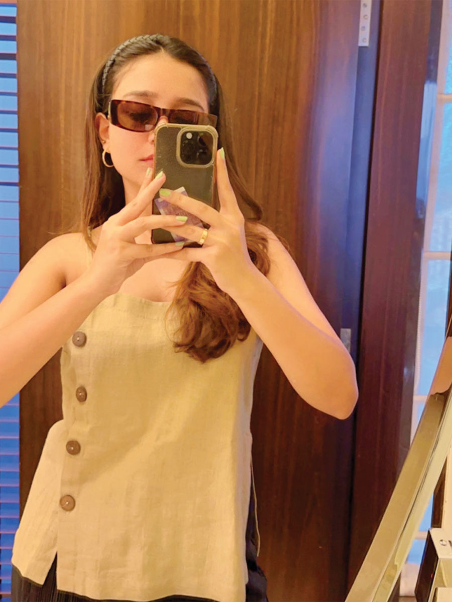 THE LINEN BUTTON TOP