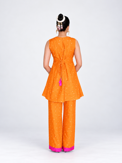 THE MARIGOLD BANDHANI LINEN SET